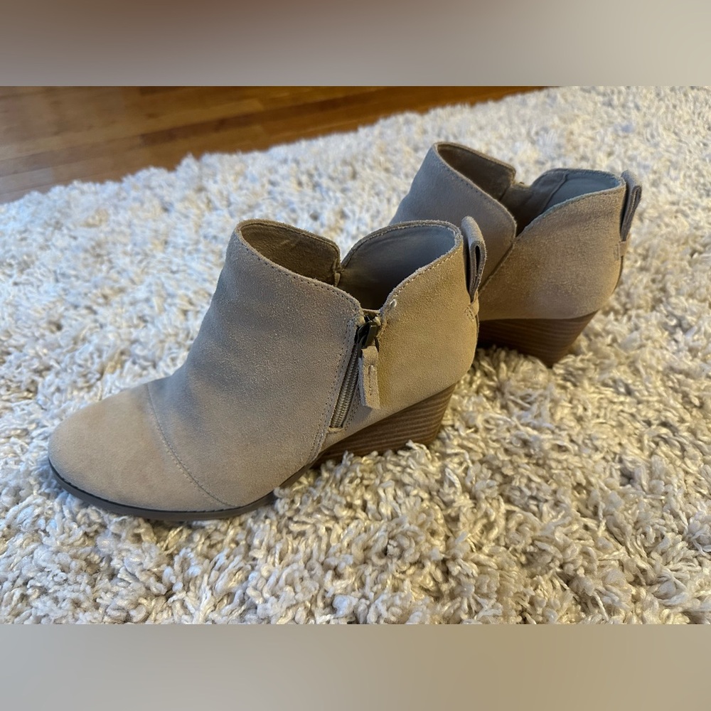 Toms Beige Ankle Booties